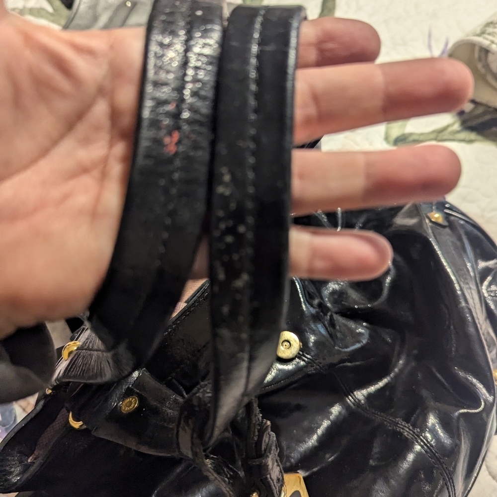 Dooney and Bourke - Picture 7 of 9